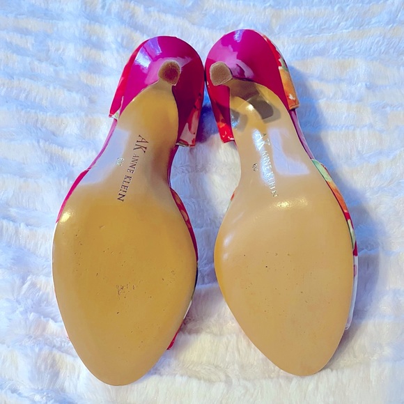 Anne Klein Floral Pumps - Picture 8 of 8